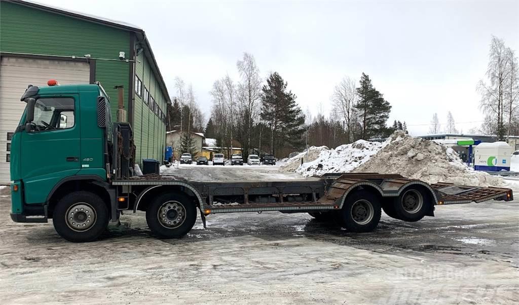 Volvo FH12-460 8x4 Kamioni za prevoz šumarskih mašina