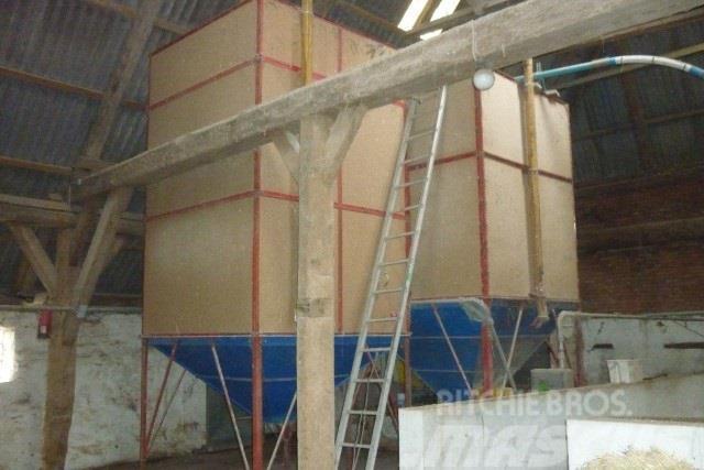  Flex 7 ton indendørssilo 2 stk.  Begge med indblæs Oprema za istovaranje silosa