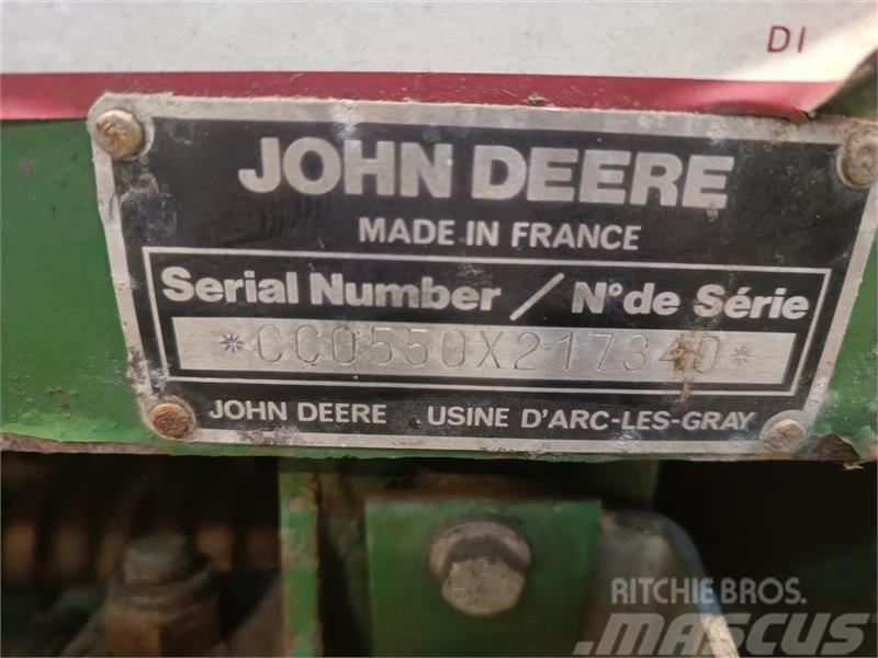 John Deere 550 Rundballepresser med garnbinder Prese/balirke za rolo bale