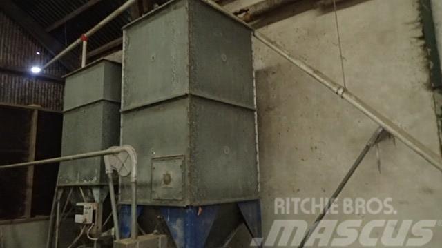  - - -  Silo indendørs, 1-1,5 tons Oprema za istovaranje silosa