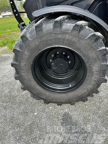  Hjul par: Alliance agristar 710/55R30 svart DW23 Traktori