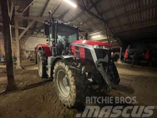 Massey Ferguson 8S225 Traktori