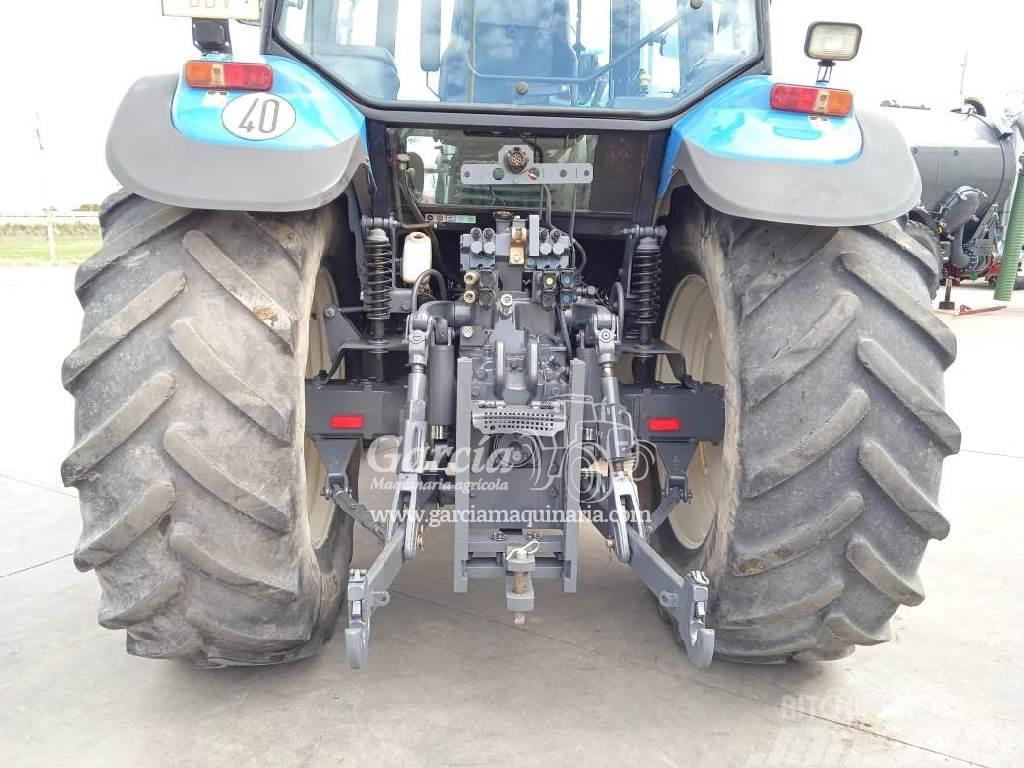 New Holland TM 150 Traktori