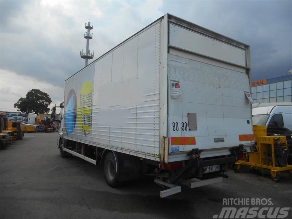 Iveco Eurocargo 140E25 Sanduk kamioni