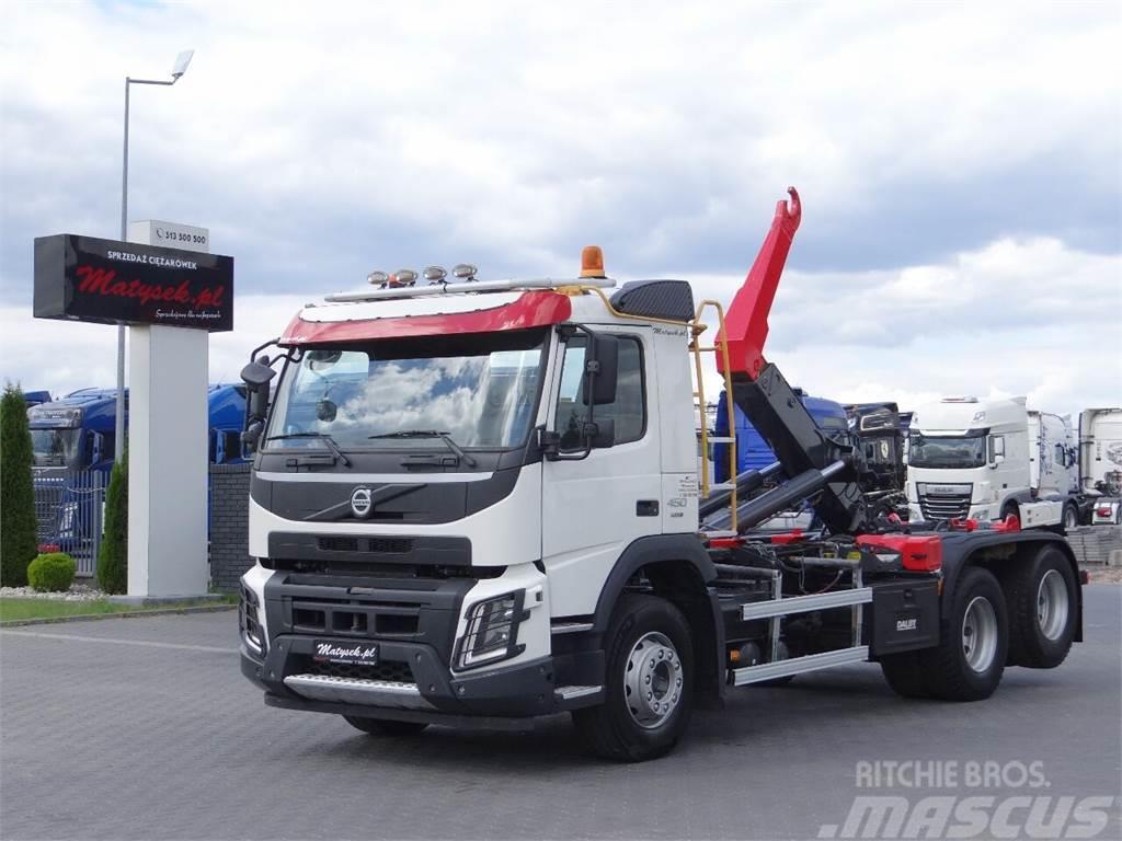 Volvo FMX 450 Rol kiper kamioni sa kukom za podizanje tereta