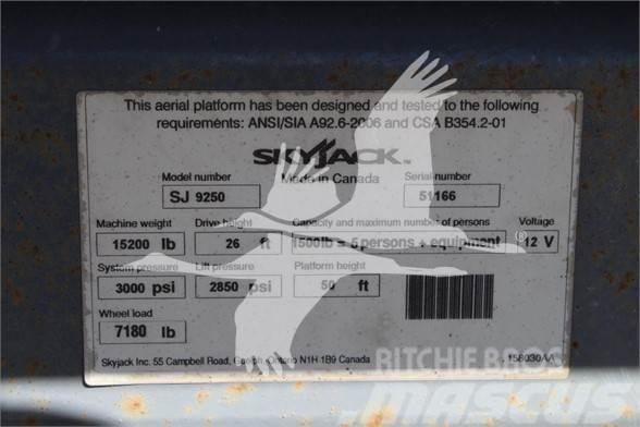 SkyJack SJ9250RT Makazaste platforme
