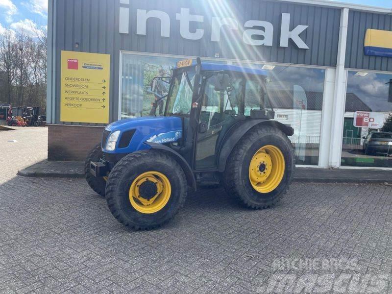 New Holland TND75 Traktori