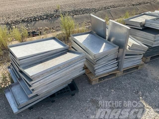  Quantity of Aluminum Trays Ostalo za građevinarstvo