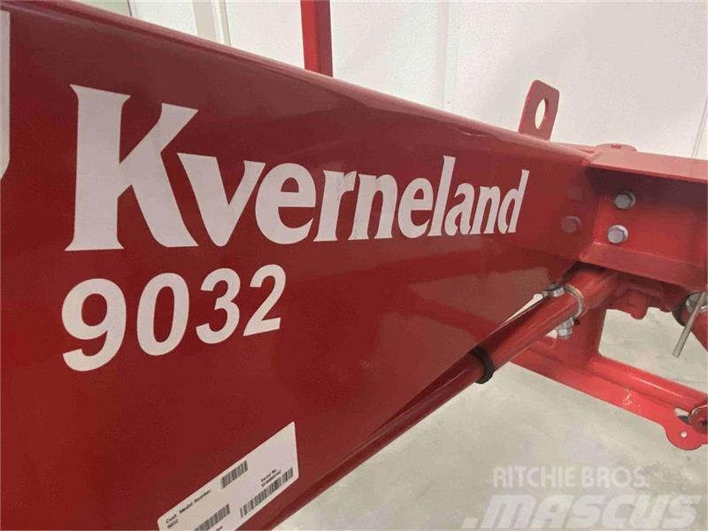 Kverneland 9032 rotorrive Okretači i sakupljači sena