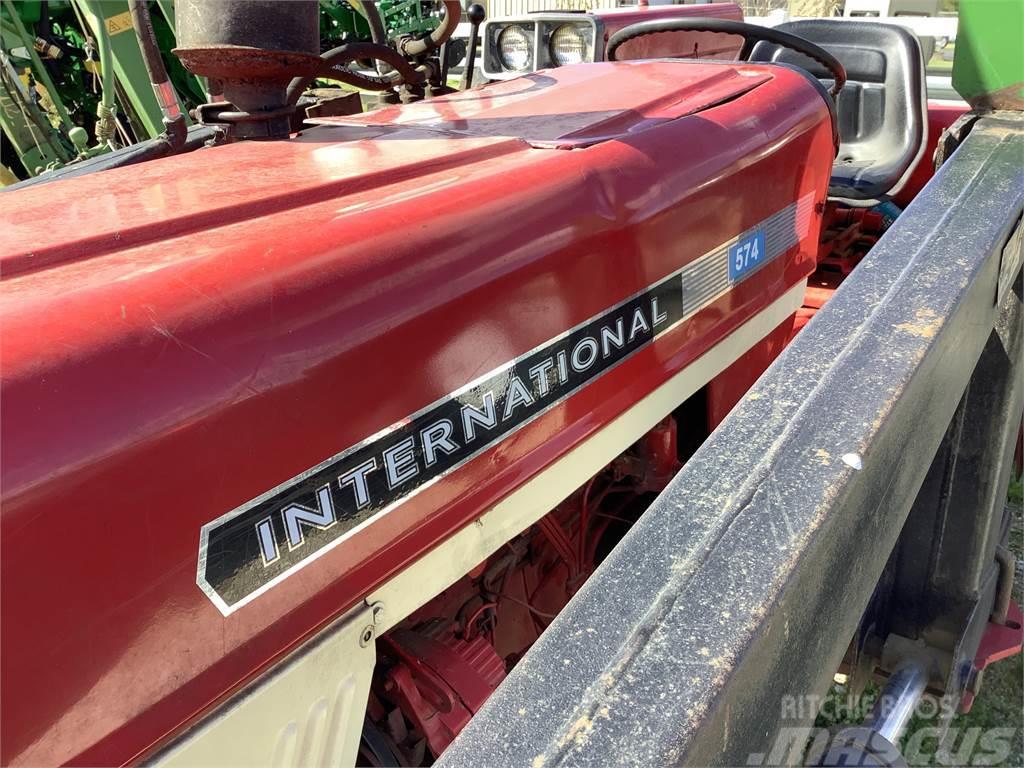 International 574 Manji traktori