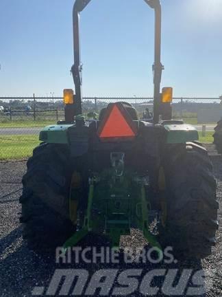 John Deere 4044M Traktori