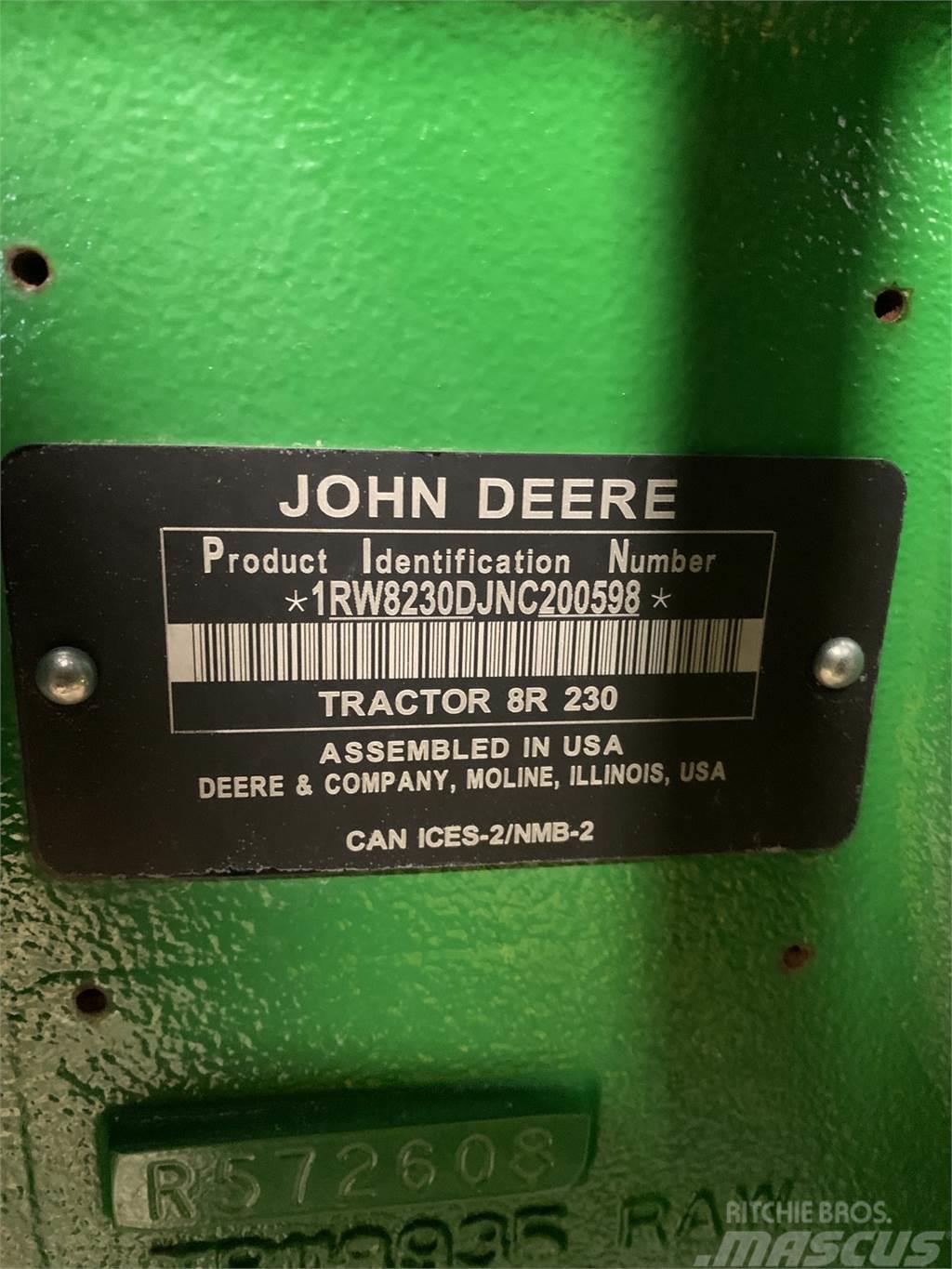 John Deere 8R 230 Traktori