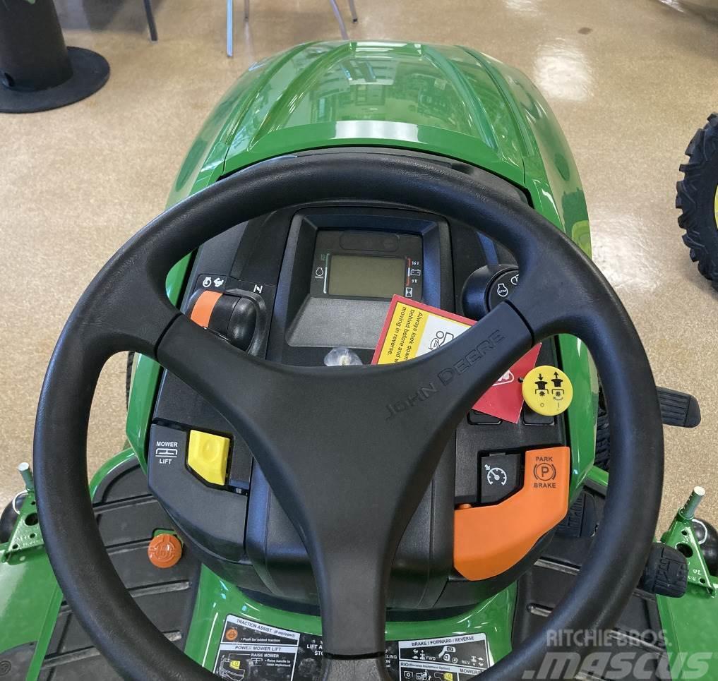 John Deere X580 Manji traktori