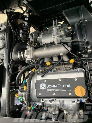 John Deere XUV 835R Pomoćne mašine
