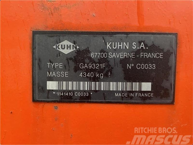 Kuhn GA9321F Okretači i sakupljači sena