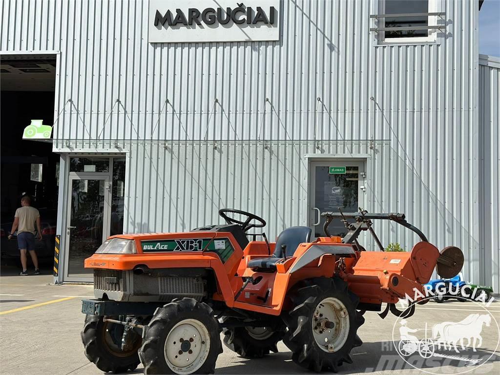 Kubota XB-1, 12 AG Manji traktori