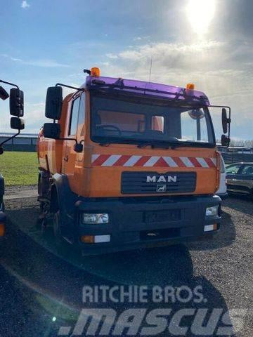 MAN LE 15.220 Bucher Cityfant 60 Polovni kamioni za čišćenje