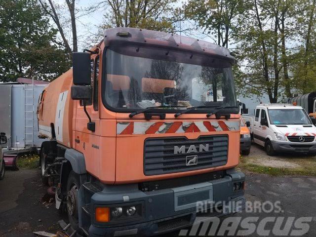 MAN ME 220 B Bucher Cityfant 60 Polovni kamioni za čišćenje
