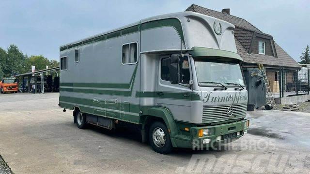 Mercedes-Benz 817 Niehoffaufbau mit Küche Sitzecke 3 Pferde Kamioni za prevoz životinja