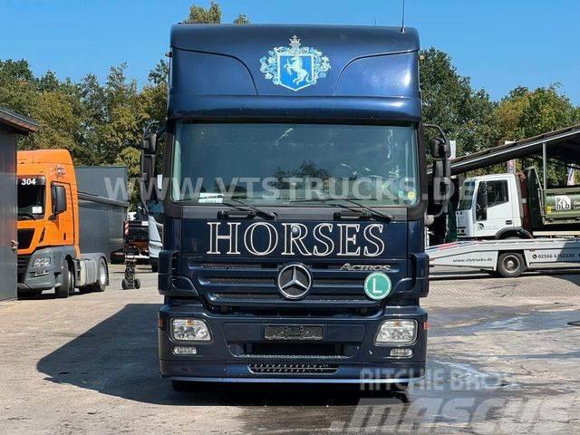 Mercedes-Benz Actros 1836 Pferdetransporter+Wohnabteil 6.Pferd Kamioni za prevoz životinja