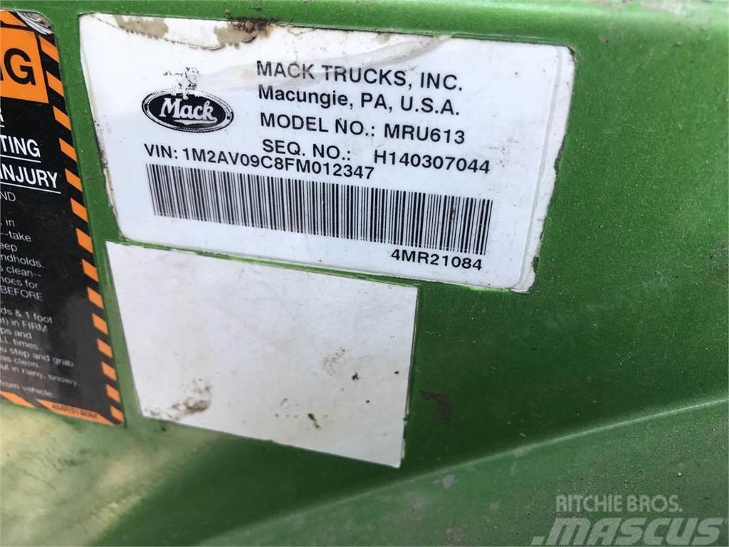 Mack MRU613 Kamioni mešalice za beton
