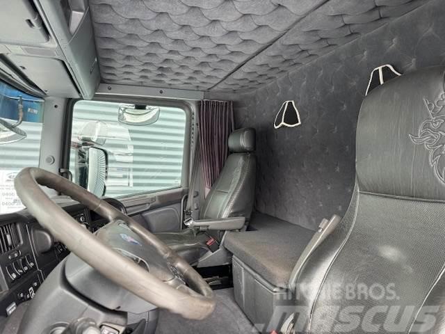 Scania R560 6X4 Kippipuolikas Tegljači