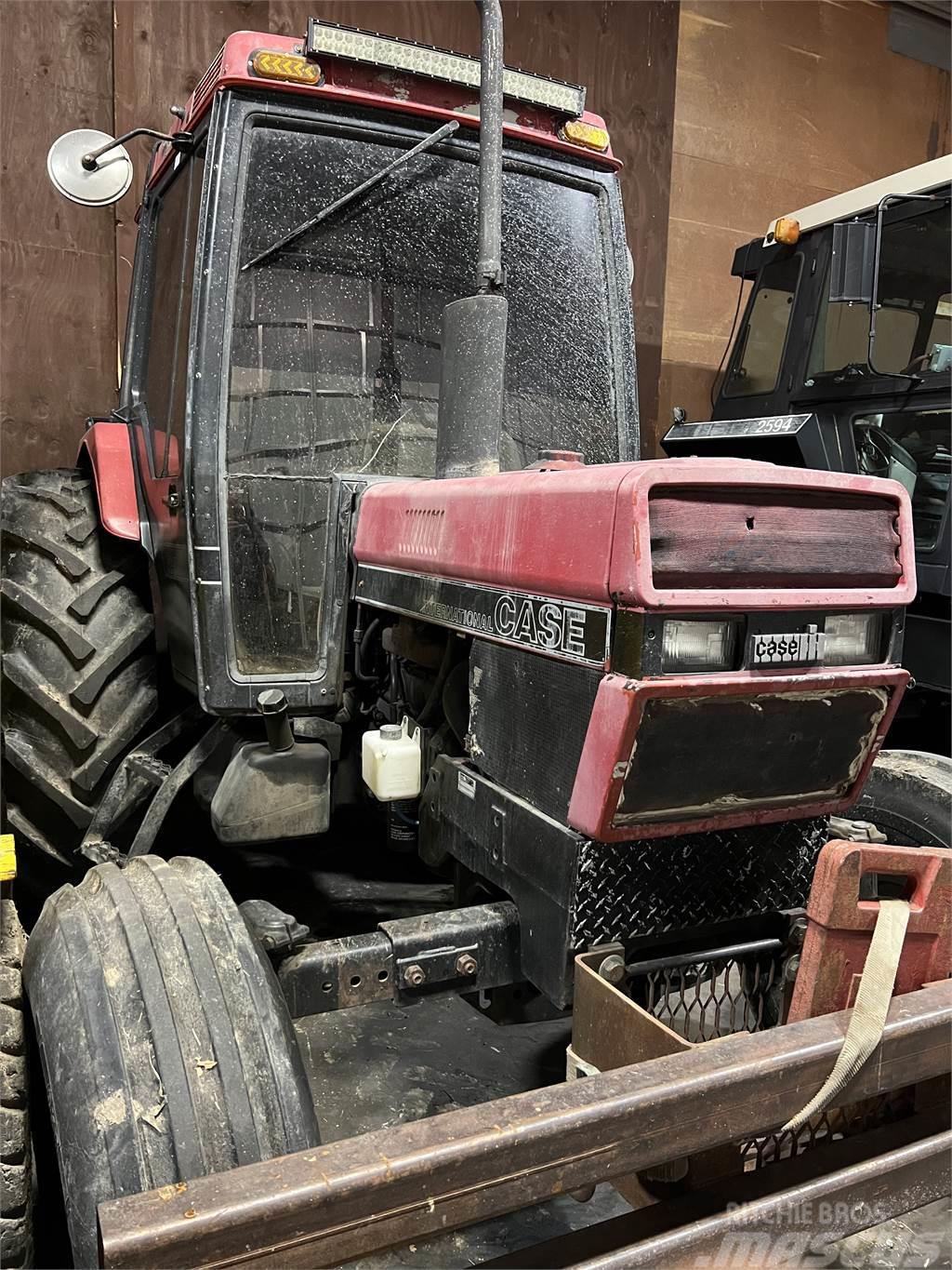 Case IH 585 Traktori