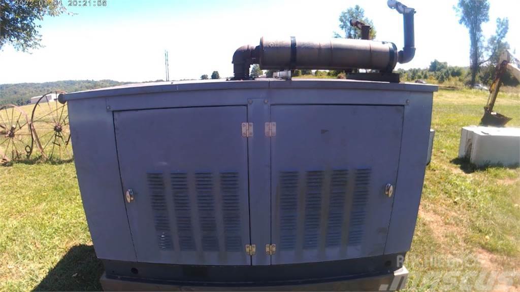 Dayton 4LM43 Ostali generatori