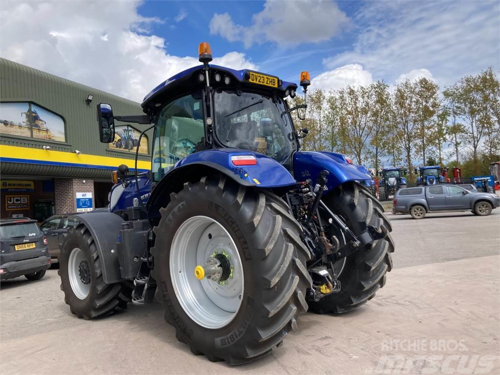 New Holland T7.270 Traktori