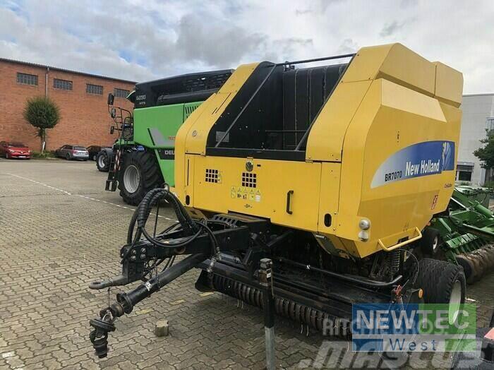 New Holland BR 7070 ROTORCUTTER Prese/balirke za rolo bale