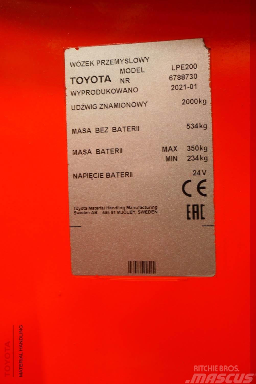 Toyota LPE200 Nisko podizni električni viljuškar sa stajalištom