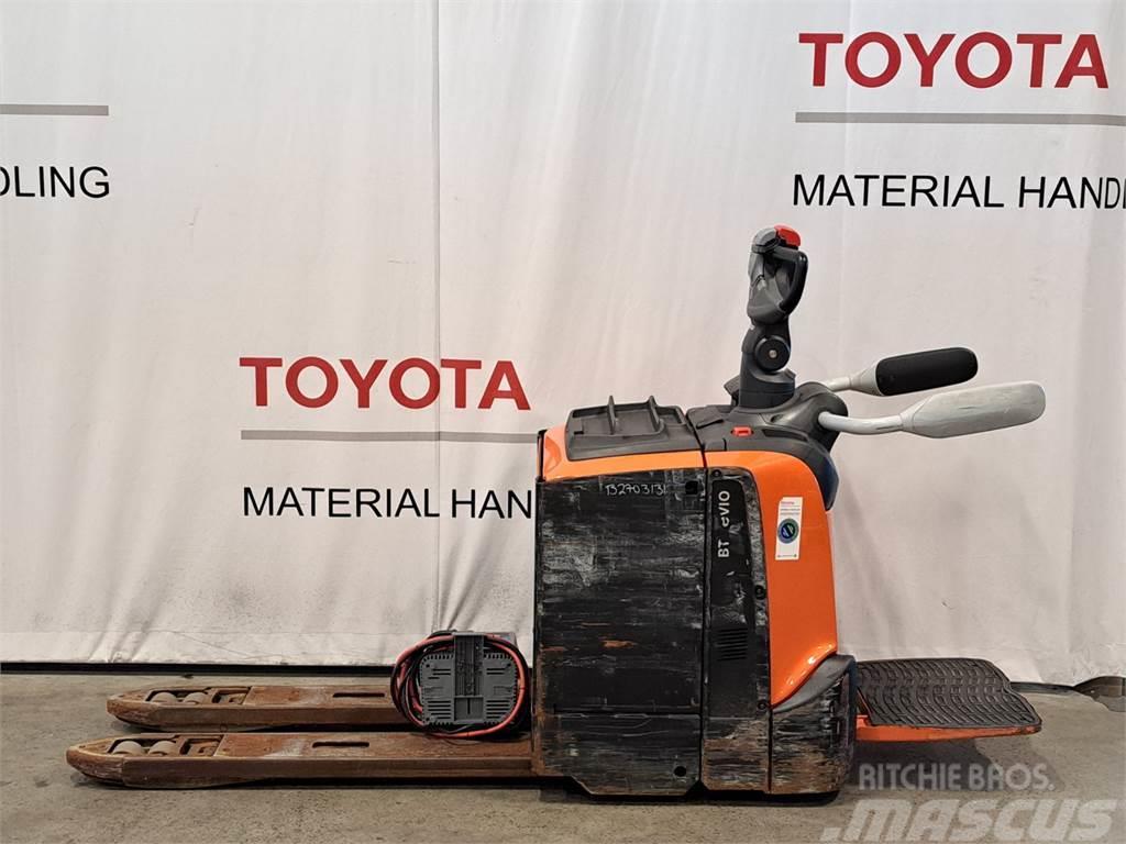 Toyota LPE250 Nisko podizni električni viljuškar sa stajalištom