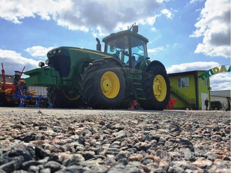 John Deere 8520 Traktori